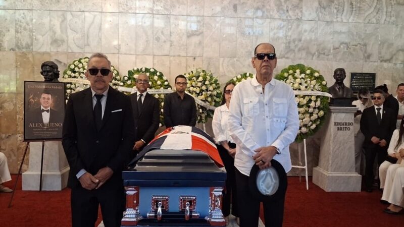 República Dominicana Rinde Homenaje al Inolvidable Alex Bueno