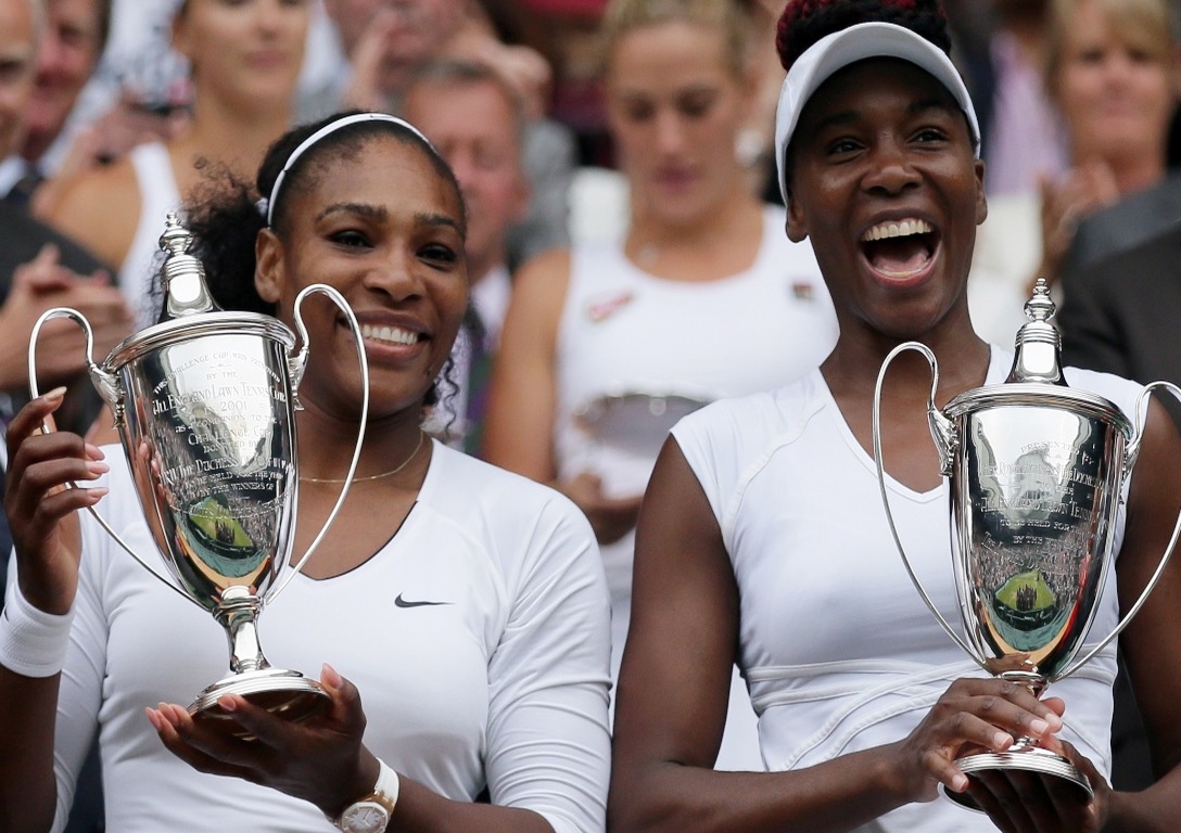Serena y Venus Williams: Regreso Triunfal a Wimbledon en Dobles