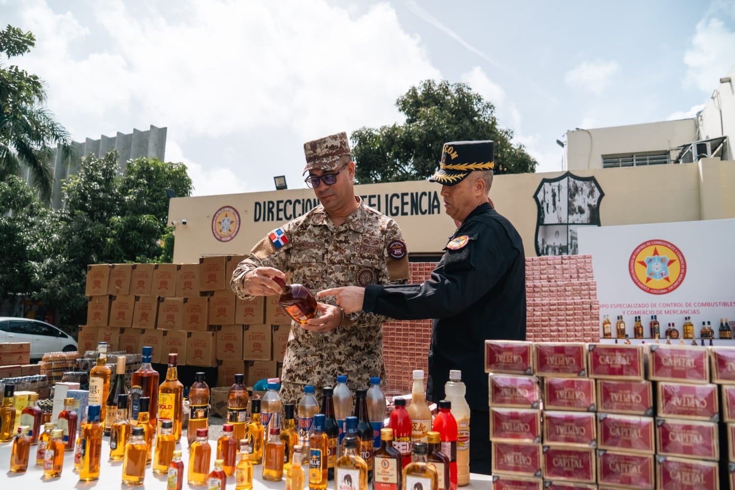 Cesfront y CECCOM incautan millonario cargamento de cigarrillos en la frontera