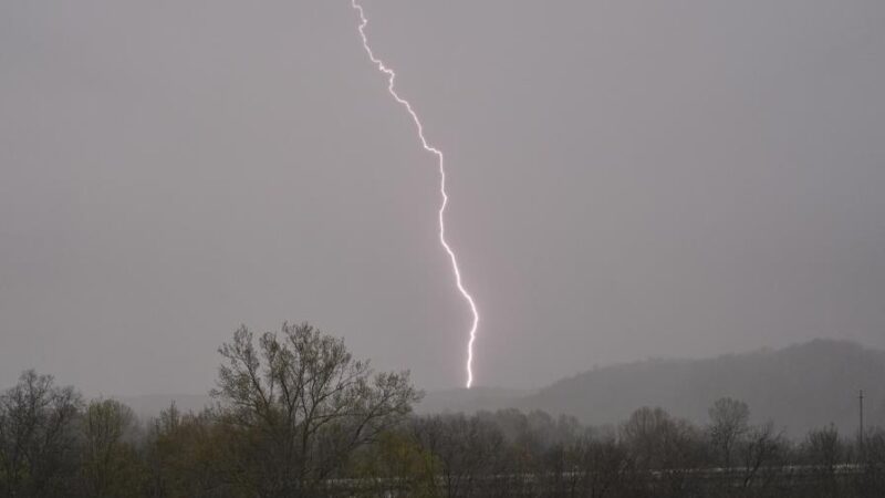 Expertos Instan a Fortalecer la Cultura Preventiva ante Tormentas Eléctricas