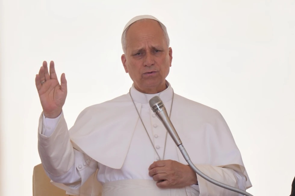 León XIV Honra a San Agustín y Santa Cabrini en Viaje al Norte de Italia