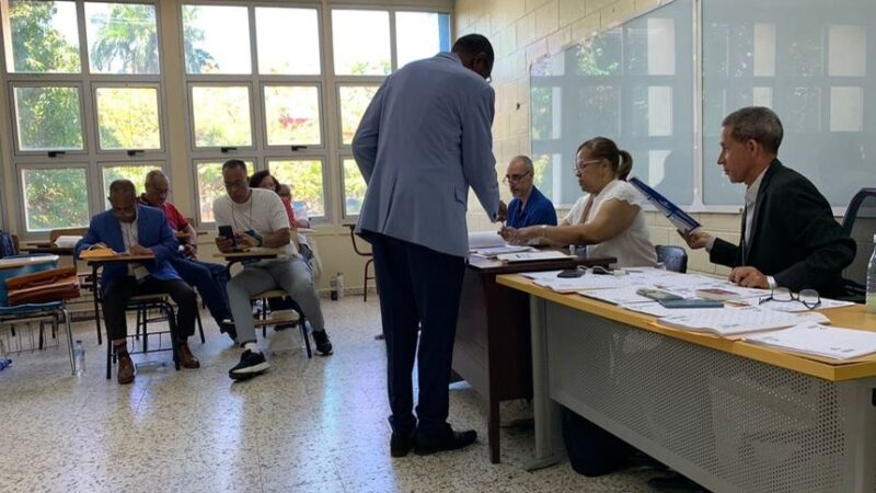 Comicios en la UASD: Jornada Electoral Fluida y Organizada