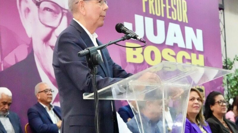 Danilo Medina Critica Reforma Fiscal y Advierte Impacto en la Población