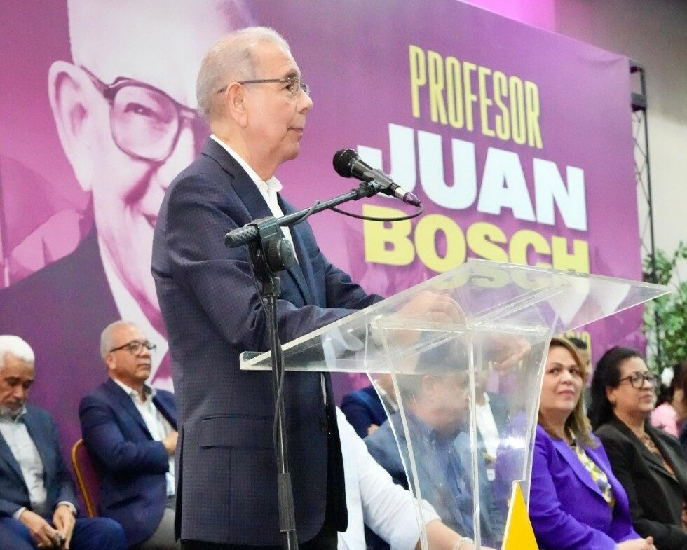 Danilo Medina Critica Reforma Fiscal y Advierte Impacto en la Población