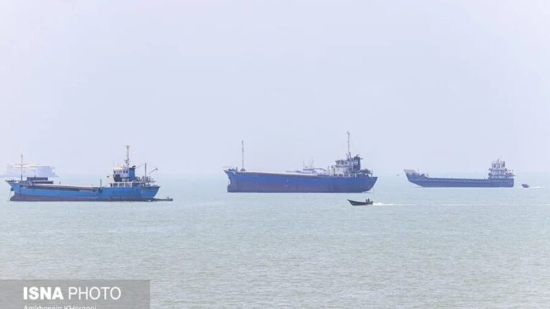 Irán Garantiza Libre Tránsito en el Estrecho de Ormuz para Barcos Comerciales