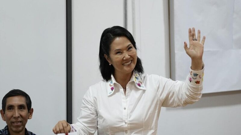 Keiko Fujimori Llama a la Calma en Medio de Reñida Contienda Electoral en Perú