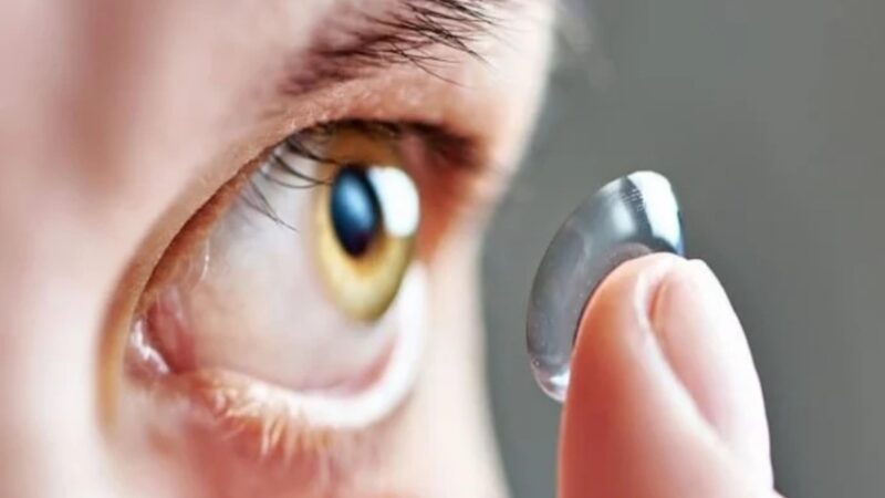 Lentes de Contacto: Más Allá de la Estética, una Solución Médica