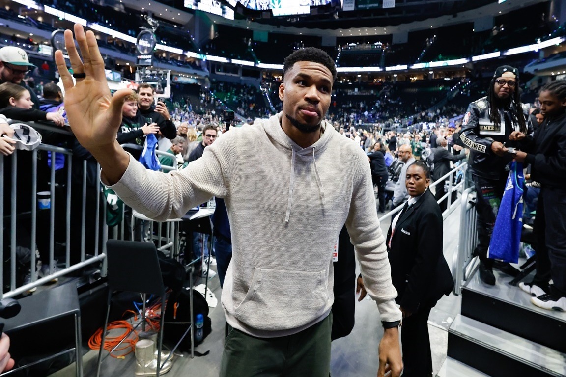 Los Bucks Enfrentan un Nuevo Desafío Tras la Salida de Giannis Antetokounmpo