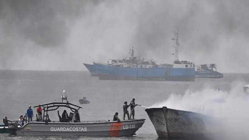 Mantenimiento podría ser la causa del incendio de 35 embarcaciones en Manta