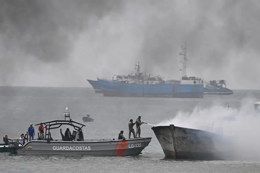 Mantenimiento podría ser la causa del incendio de 35 embarcaciones en Manta