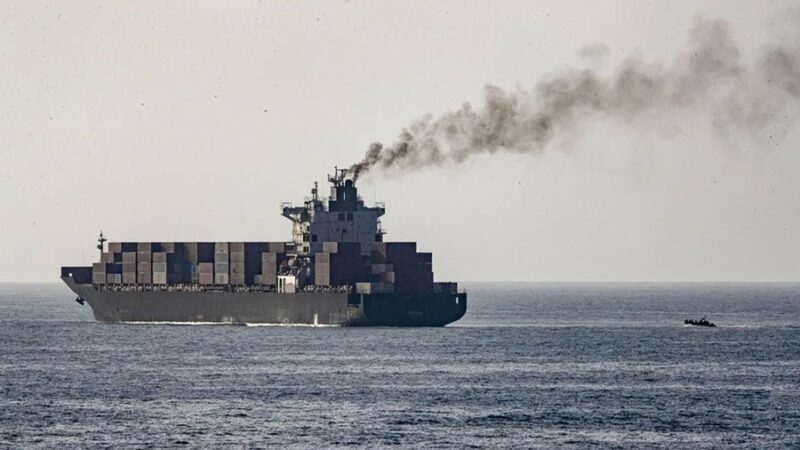 Tres Marineros Indios Fallecen en Ataque de EE.UU. a Petrolero en Omán