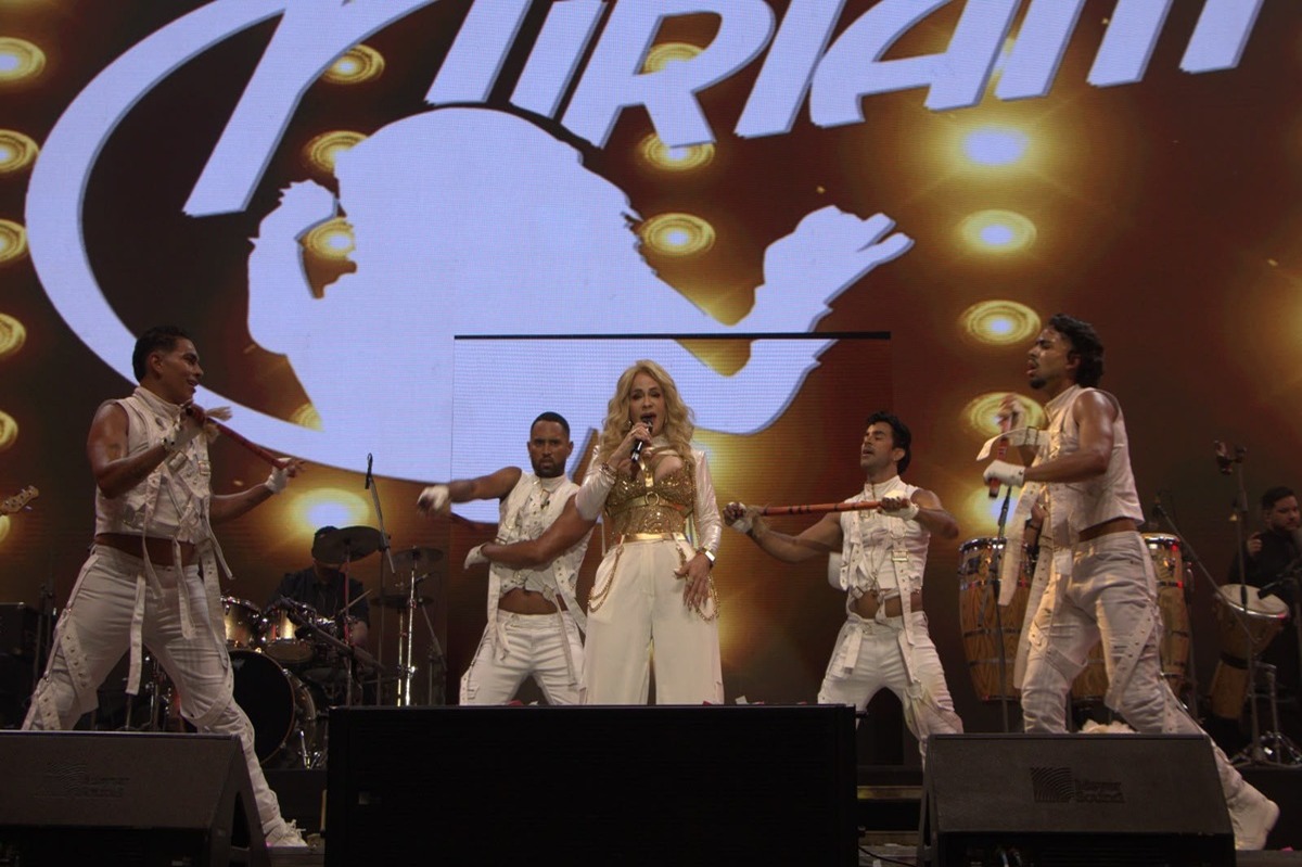 Miriam Cruz Triunfa en Caracas con su Merengue Inolvidable
