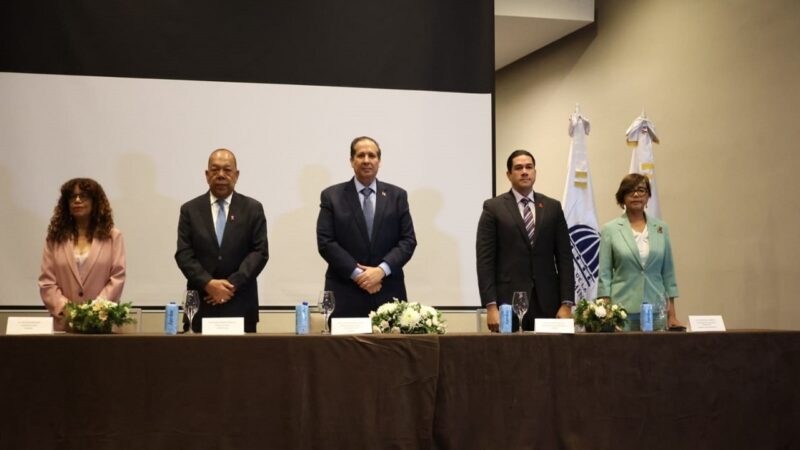 República Dominicana se Prepara para Asumir la Lucha contra el VIH sin Fondos Internacionales