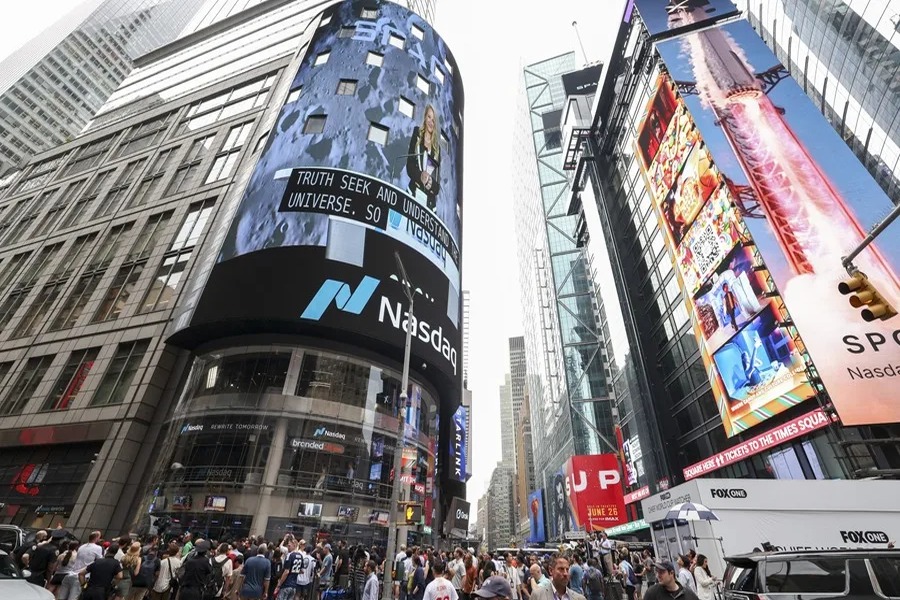 SpaceX Despega con Éxito en Wall Street: Aumento del 20% en su Primer Día Completo