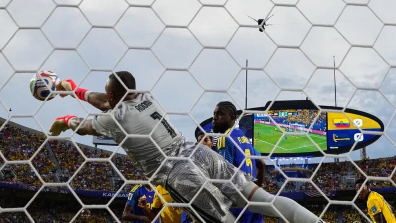 Eloy Room Brilla con 15 Paradas y Lleva a Curazao a un Empate Histórico ante Ecuador