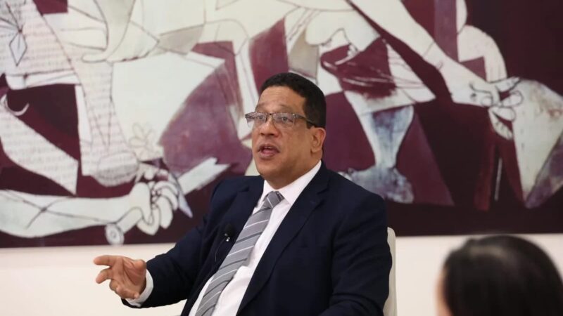 Carlos Pimentel aclara que pagos a contratistas requerirán verificación previa