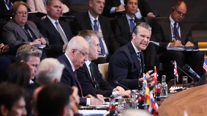 EEUU Reevalúa Presencia Militar en Europa y Critica Falta de Apoyo en Irán