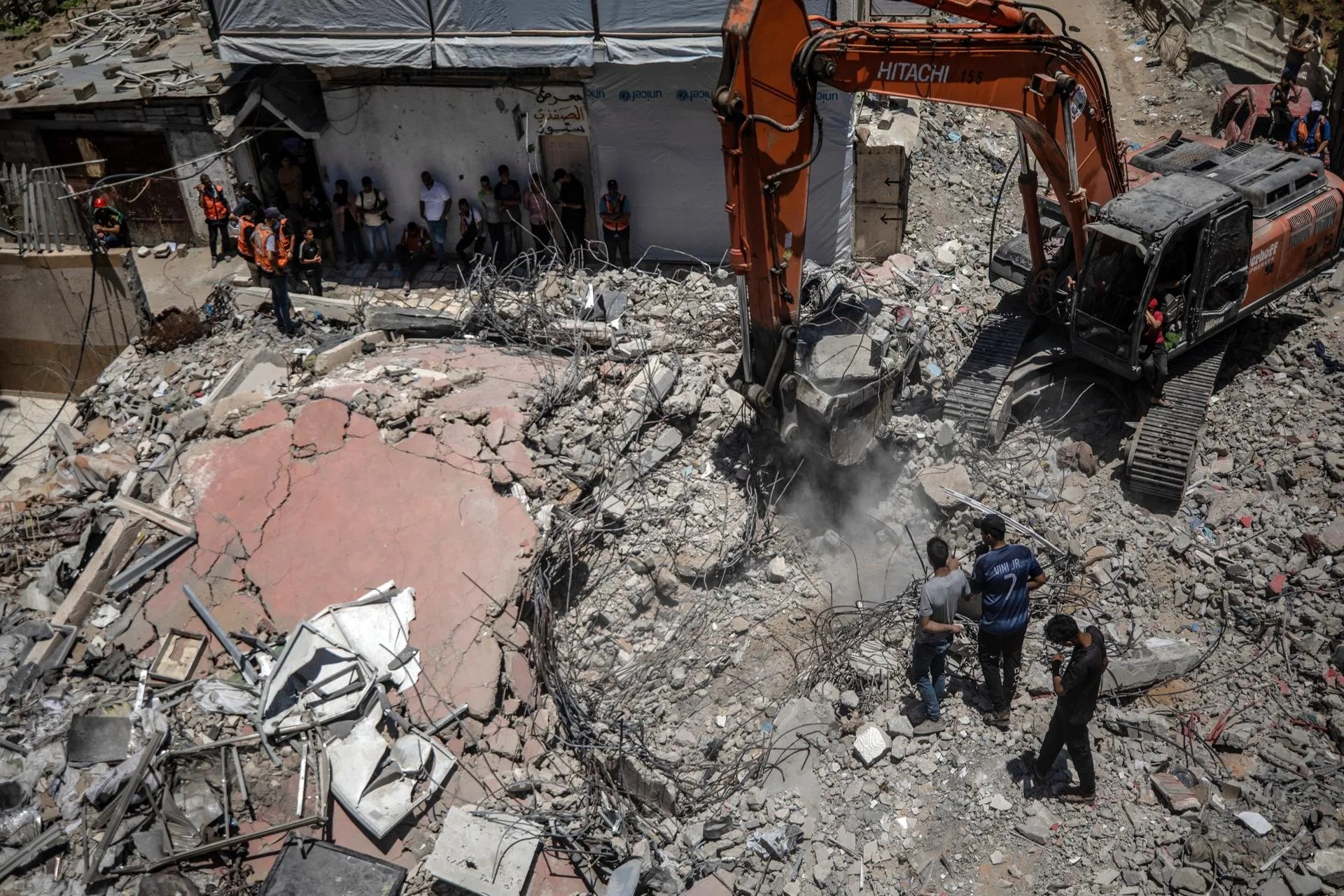 Ataques en Gaza: Mueren Dos Personas, Incluida una Niña de 13 Años