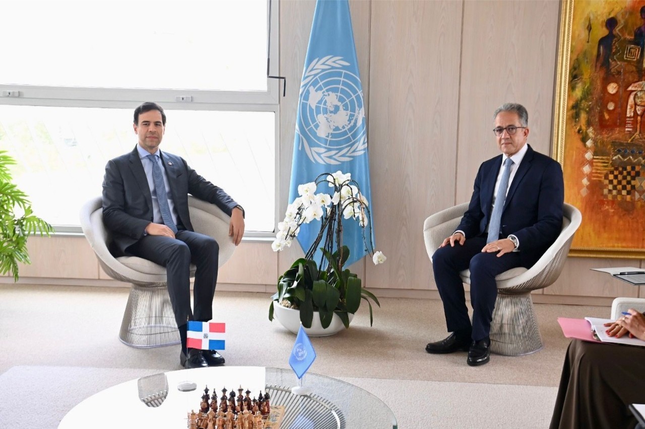 Ministro de Cultura dominicano fortalece lazos con UNESCO en París
