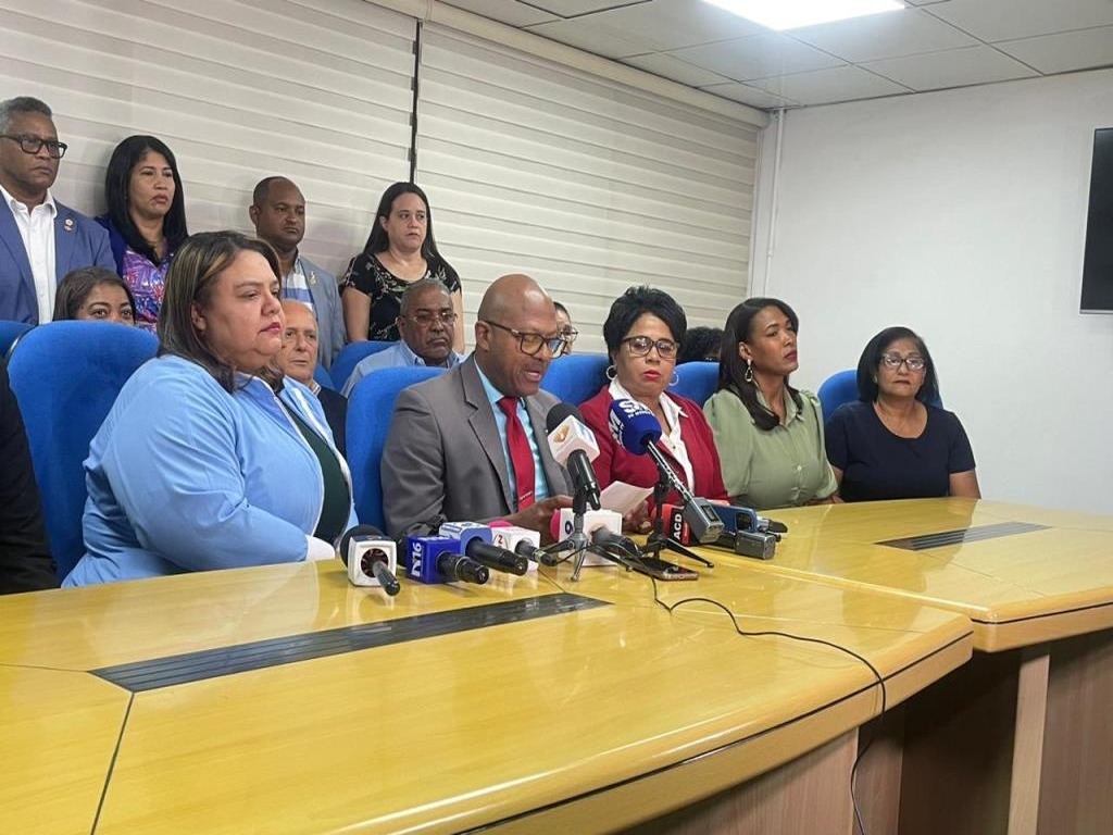 Colegio Médico alerta sobre riesgos del nuevo Código Penal para la práctica médica