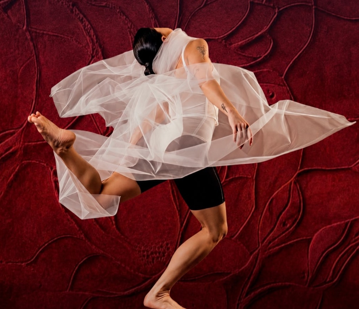 La Compañía Nacional de Danza Contemporánea Presenta ‘Carmesí’
