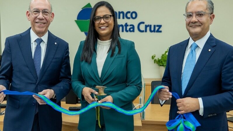 Banco Santa Cruz Inaugura Nuevo Centro de Negocios en Mao