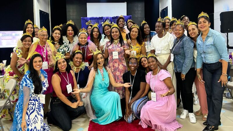 Madres celebran su poder en emotivo encuentro