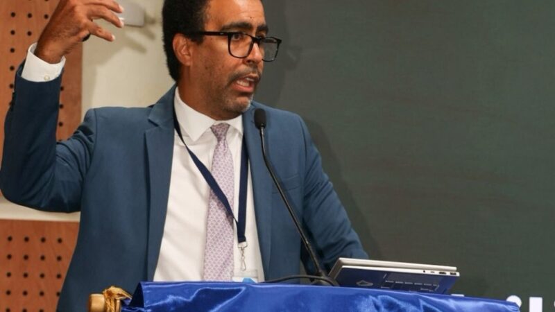 Economista Advierte: Precios de Petróleo y Alimentos Seguirán Elevados Hasta 2027