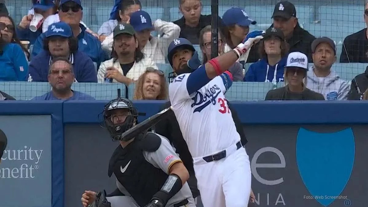Teóscar Hernández Regresa a los Dodgers Tras Recuperarse de Lesión