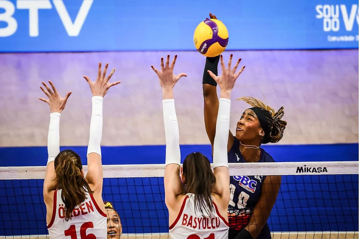 Turquía supera a República Dominicana en reñido duelo de la Liga de Naciones de Voleibol