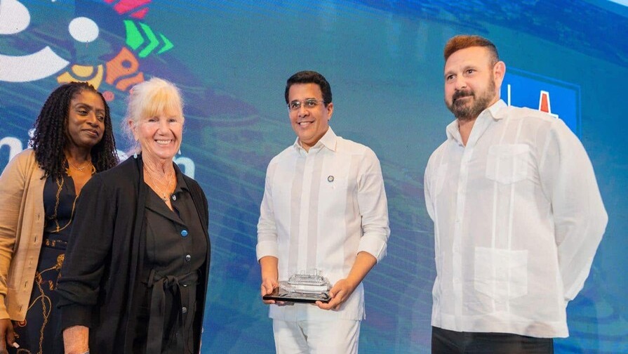 David Collado Honrado por Impulsar el Turismo de Cruceros en RD