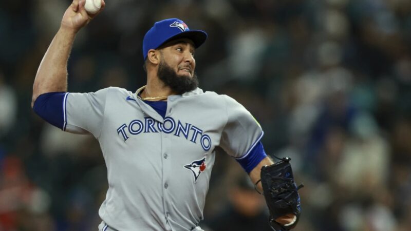 Yimi García enfrenta nuevo revés en su recuperación con Toronto