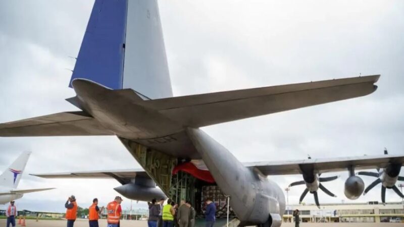 Avión Militar Chileno Apoya Abastecimiento en Ciudades Bloqueadas de Bolivia