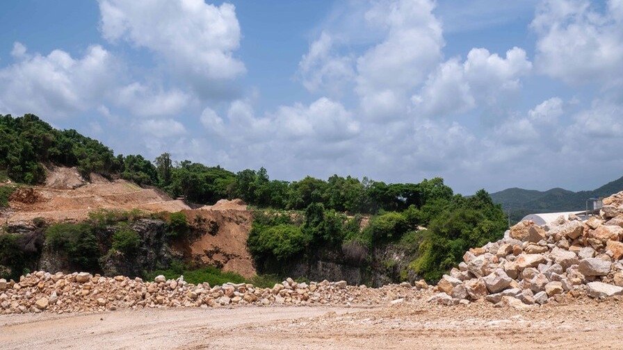 Autoridades Garantizan Protección de las Cuevas del Pomier en Proceso de Remediación