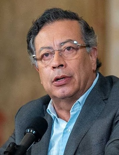 Gustavo Petro Celebra Prematuramente Supuesto Triunfo de la Izquierda en Perú