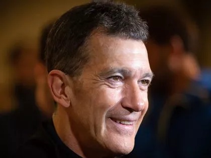Antonio Banderas Aboga por el Arte como Alternativa a la Violencia ante el Papa