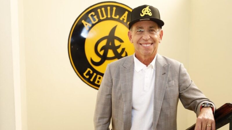 Wilhelm Lawrence Riggio Asume la Presidencia de las Águilas Cibaeñas
