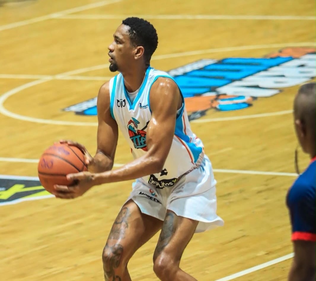 Luis David Montero Brilla con 30 Puntos en Triunfo de Titanes sobre Reales