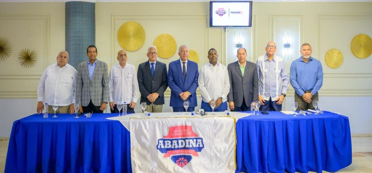Andrés Bautista Lidera Preparativos del 50º Torneo de Baloncesto Superior Distrito 2026