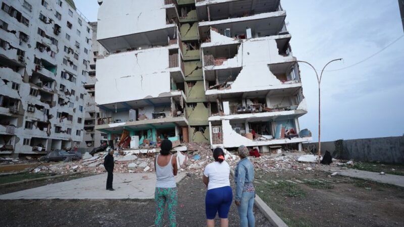 Venezuela en Vilo: Desesperación y Esperanza en Medio de la Tragedia
