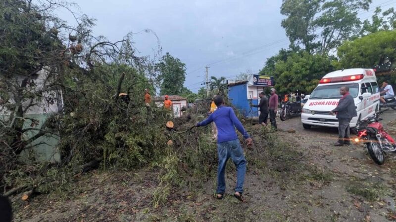 Vientos Huracanados Destechan Viviendas en Cañongo, Dajabón