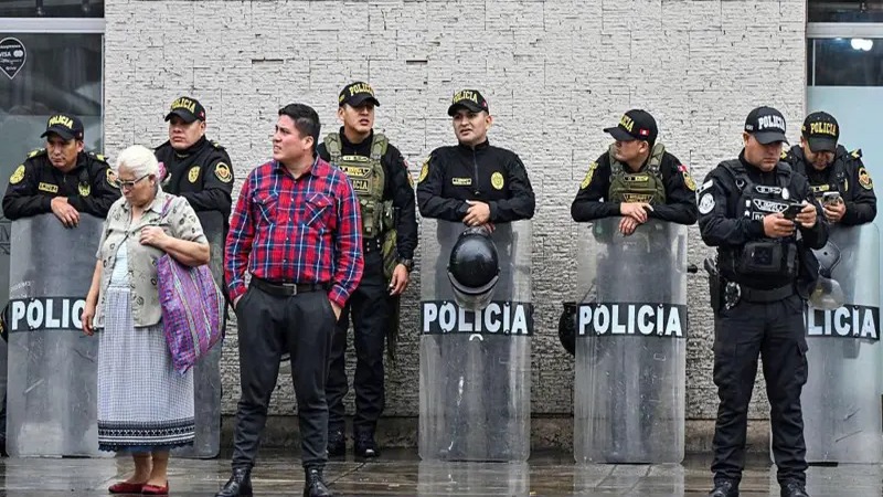Inseguridad y Crisis Política Definen el Voto en Perú