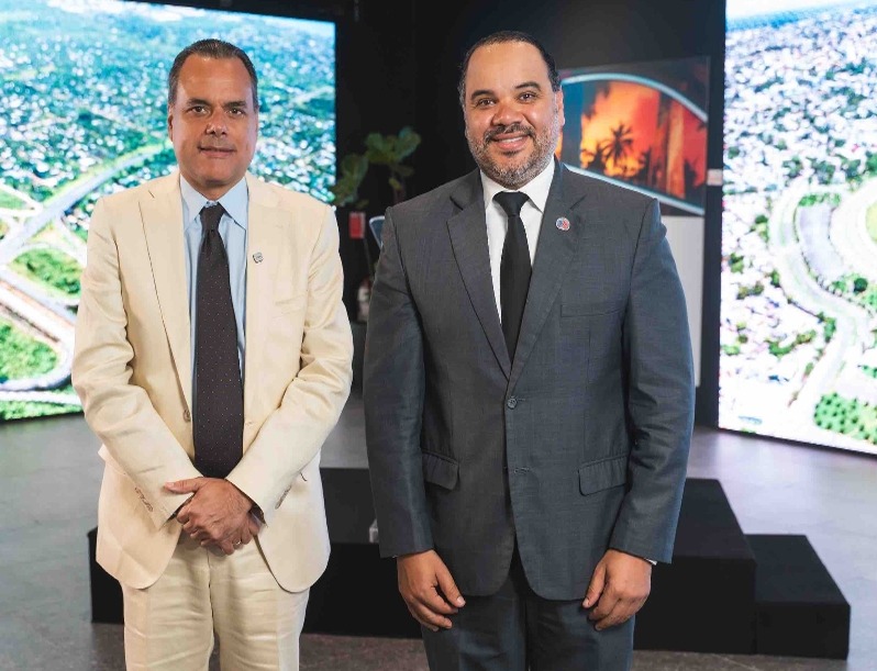 Autozama Lanza Libro que Explora el Pasado, Presente y Futuro de Santo Domingo