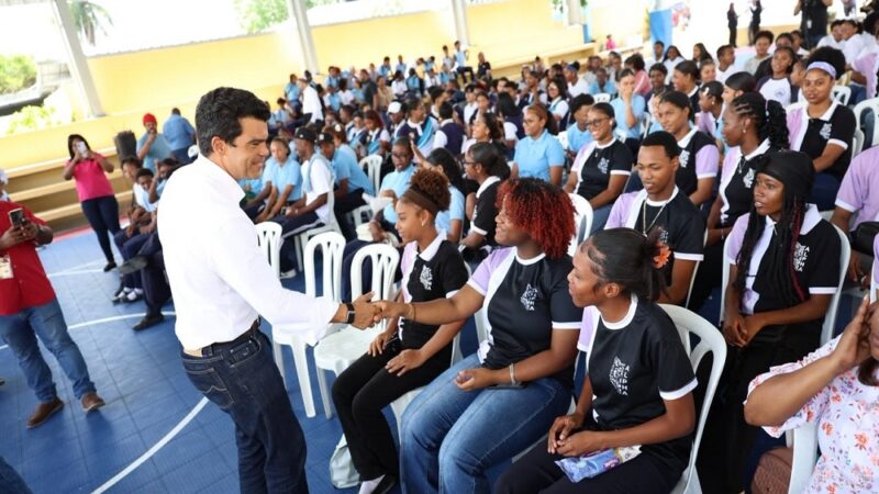 Wellington Arnaud Impulsa Proyecto de Saneamiento en Boca Chica