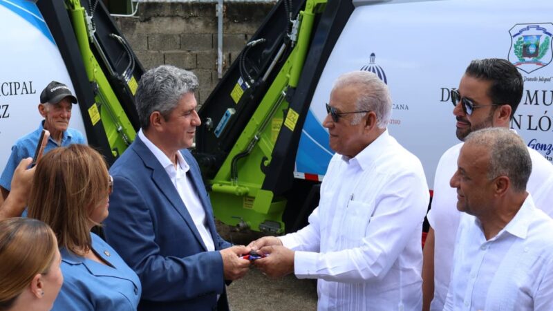 Gobierno Refuerza Recolección de Basura en Moca con Nuevos Camiones