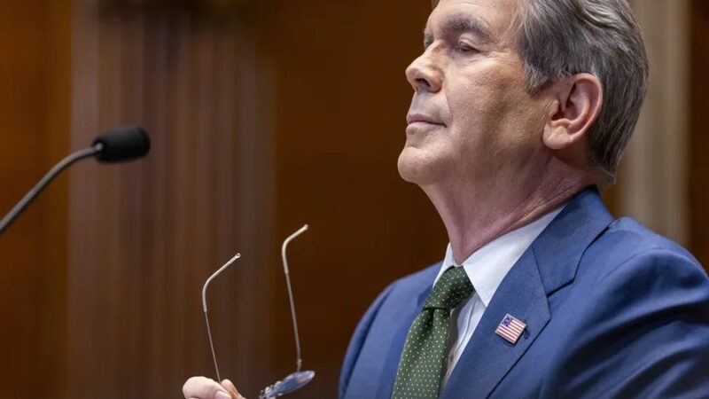 Estados Unidos Autoriza Venta Temporal de Petróleo Iraní tras Avances en Negociaciones de Paz