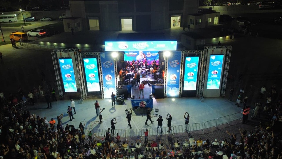 Ciudad Juan Bosch celebra a las madres con un concierto inolvidable en La Gaviota