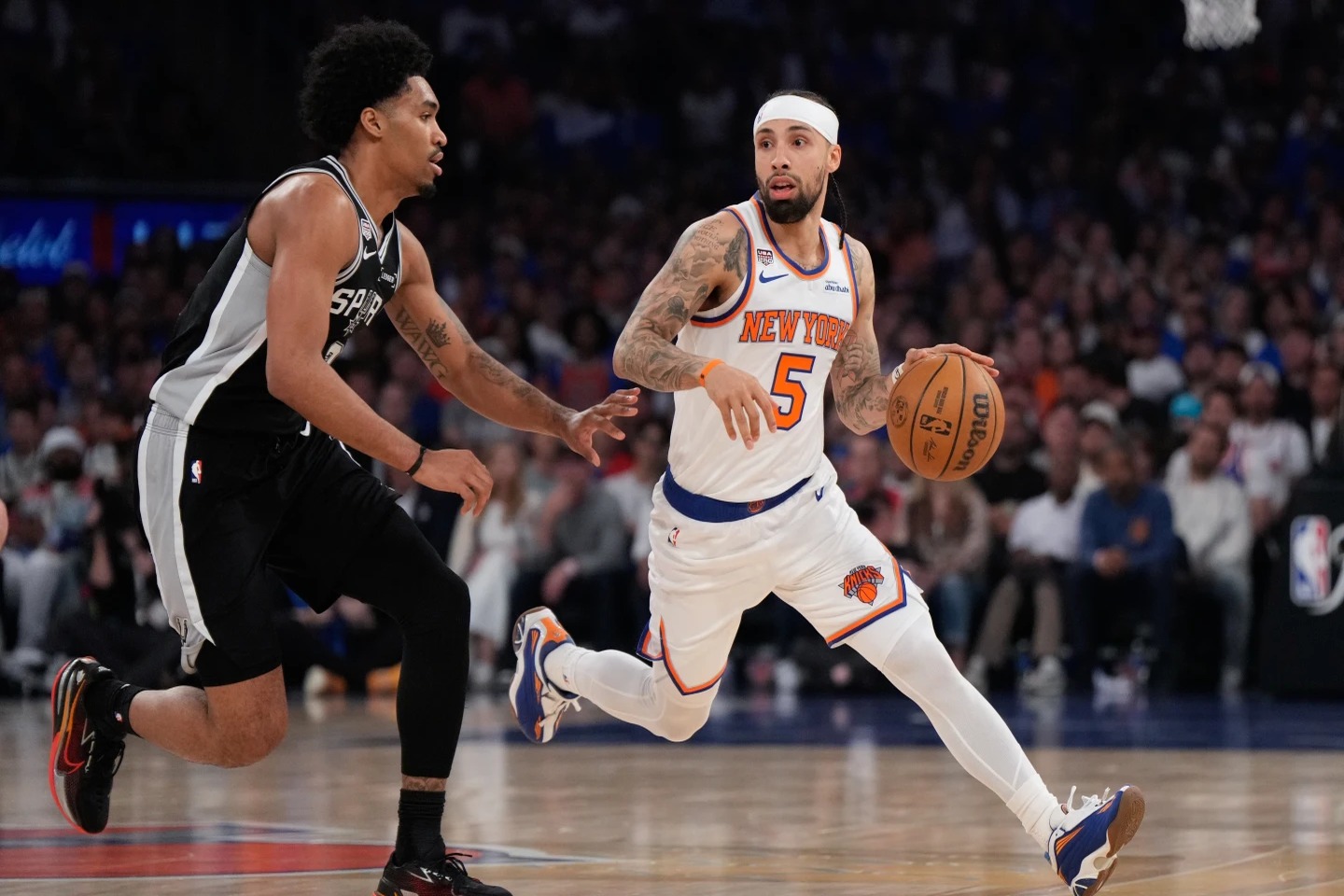 José Alvarado Regresa a los Knicks con Contrato Multianual