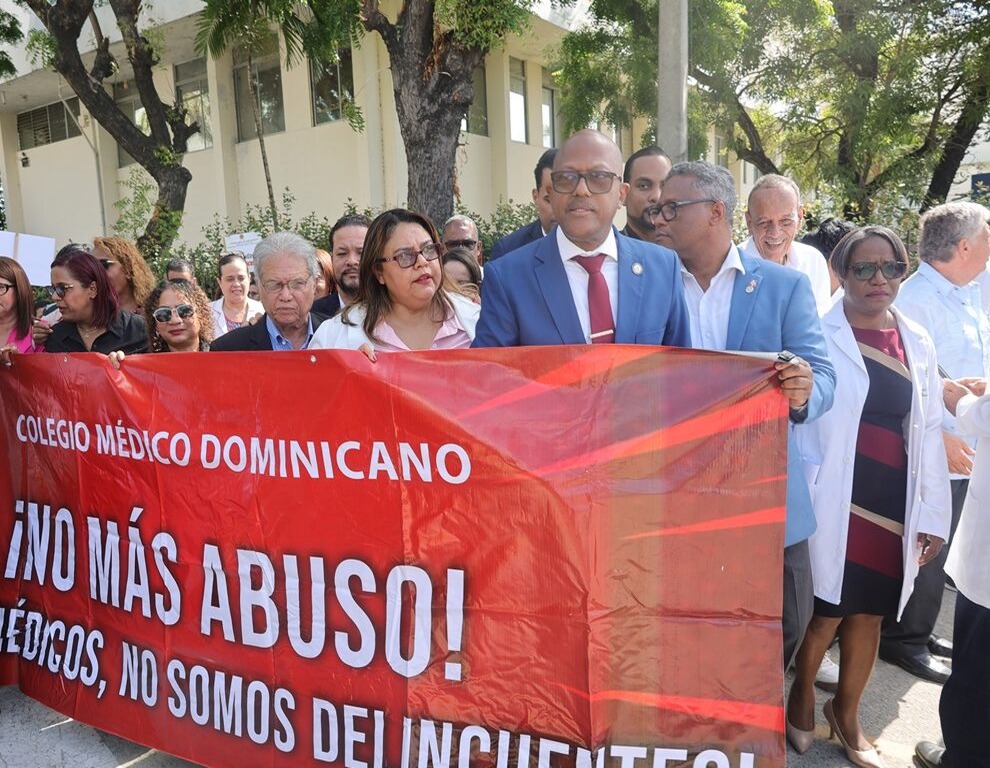 Colegio Médico Dominicano Desafía Código Penal por Inconstitucionalidad