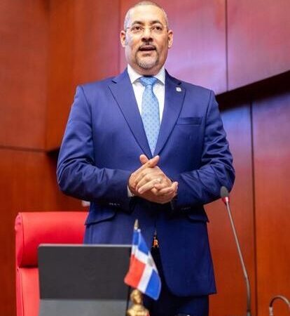Senador Eduard Espiritusanto Propuesta Aplazar Nuevo Código Penal hasta 2027